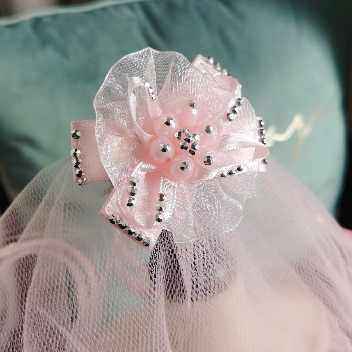 KFX-0548797 Princess Style Dog Hairpin Bow with Lace Veil Pet Accessory