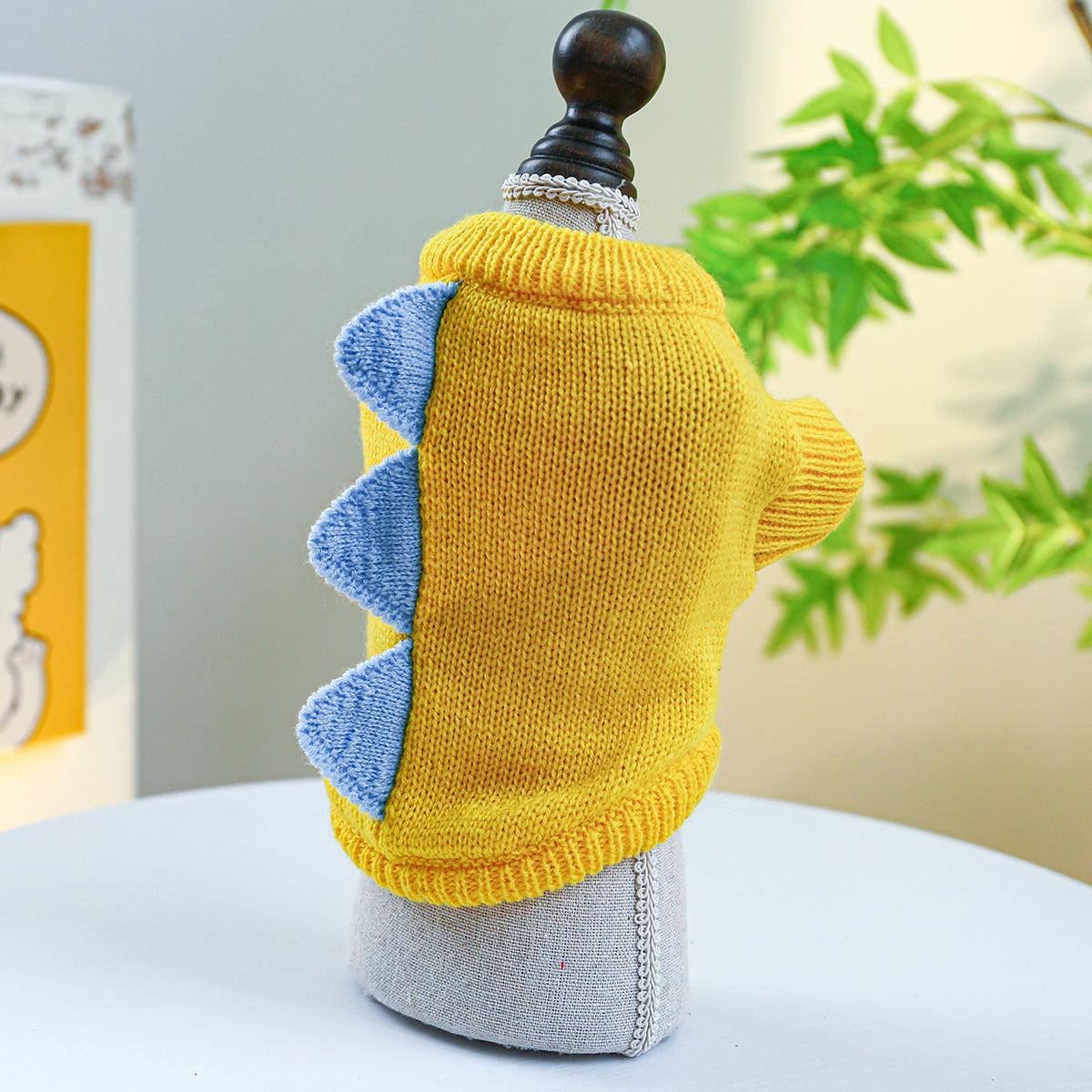 KFX-2052541 Dinosaur Sweater for Dogs - Warm and Cozy Pet Clothing in Green and Yellow