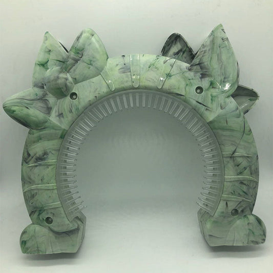 KFX-2884413 Bristle Brush Scratcher for Cats and Dogs, ABS Material, 24CM x 27CM x 18CM, Available in White and Pink