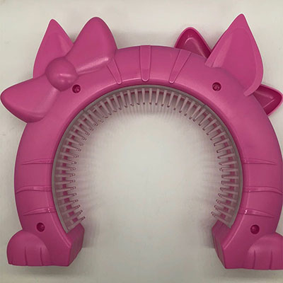 KFX-2884413 Bristle Brush Scratcher for Cats and Dogs, ABS Material, 24CM x 27CM x 18CM, Available in White and Pink