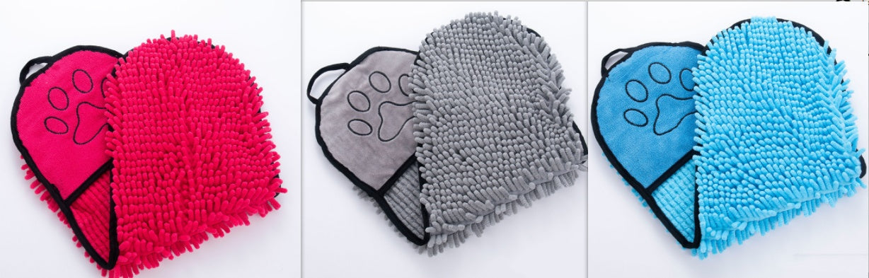 KFX-4281789 Super Absorbent Microfiber Towel for Dogs and Cats – Quick-Drying Pet Bathrobe with Double Pockets, Chenille Material, 62x23cm