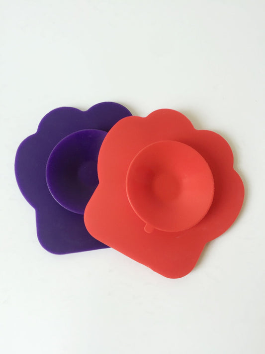 KFX-6577725 Silicone Dog Slow Feeding Bath Mat - 13x13 Inches, Red and Violet