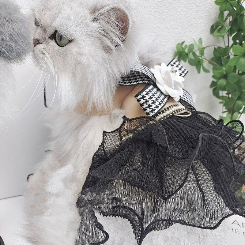 KFX-7105725 Gentle Cream Cat Dog Vest with Classic Houndstooth Skirt and Leash