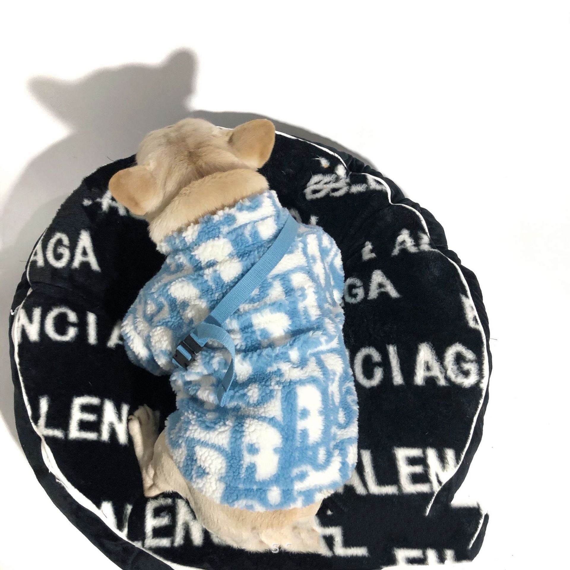 KFX-8245309 Rabbit Hair Pet Nest for All Seasons – M Size, Black Shell