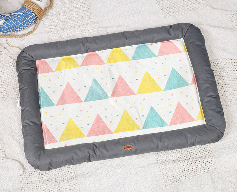 KFX-8904253 Cozy Pet Mat for Cats and Dogs - Soft Cloth, Available in Gray, Pink, and Blue